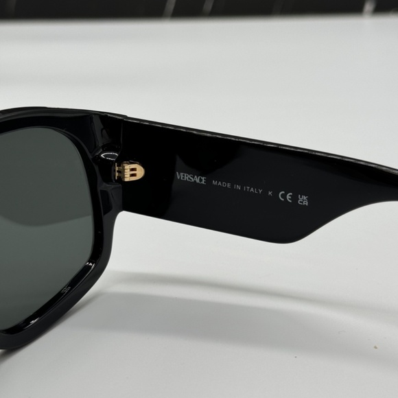 NEW VE4439 GB1/87 VERSACE OVERSIZED MOD 4439 GB1/87 BLACK UNISEX SUNGLASSES main image 8